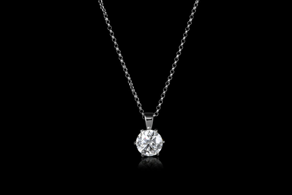 Claw Solitaire Necklace Silver